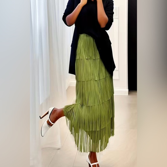 Jane Chic Designs Innovative Skirt - Picture 2 of 8